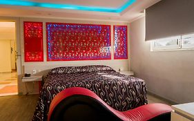 hotel saro